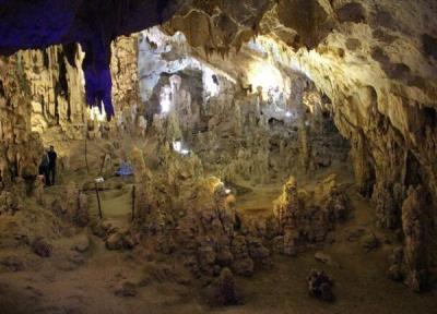 تماشای شگفتی ها در غار 130 میلیون ساله ده شیخ کهگلویه و بویراحمد ، نخستین بار این غار را یک چوپان کشف کرد