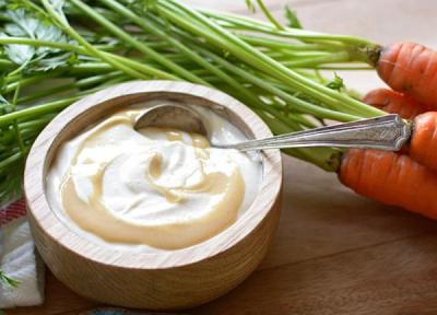 5 طرز تهیه ماسک ماست و هویج برای لک، چاقی و روشن شدن پوست